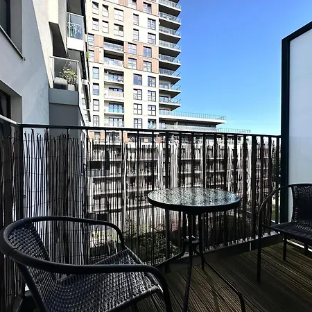 Walonska 19 - & Parking شقة *